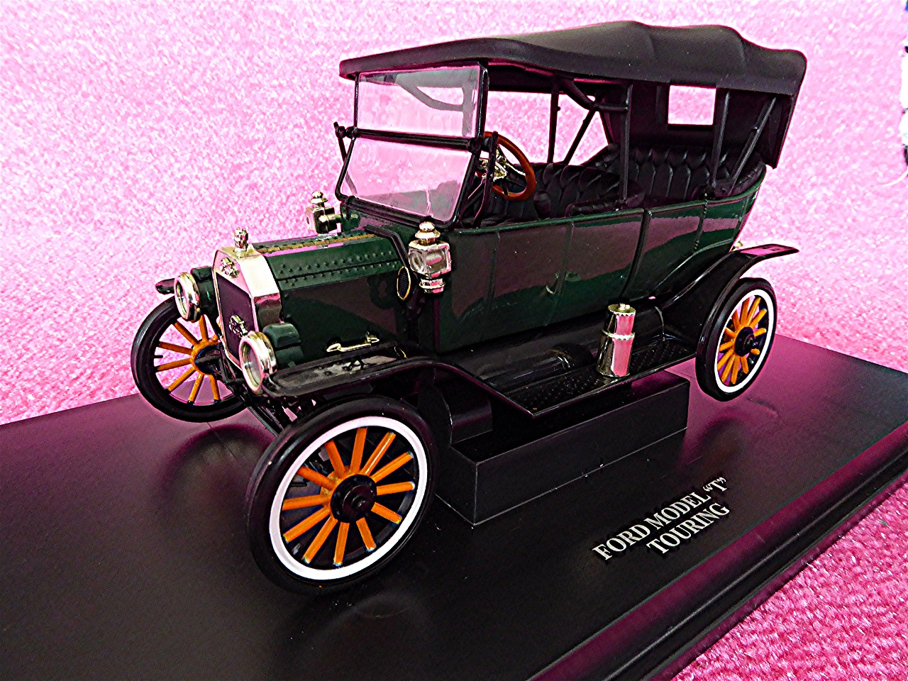 Ford T Model Touring gruen-schwarz 1913